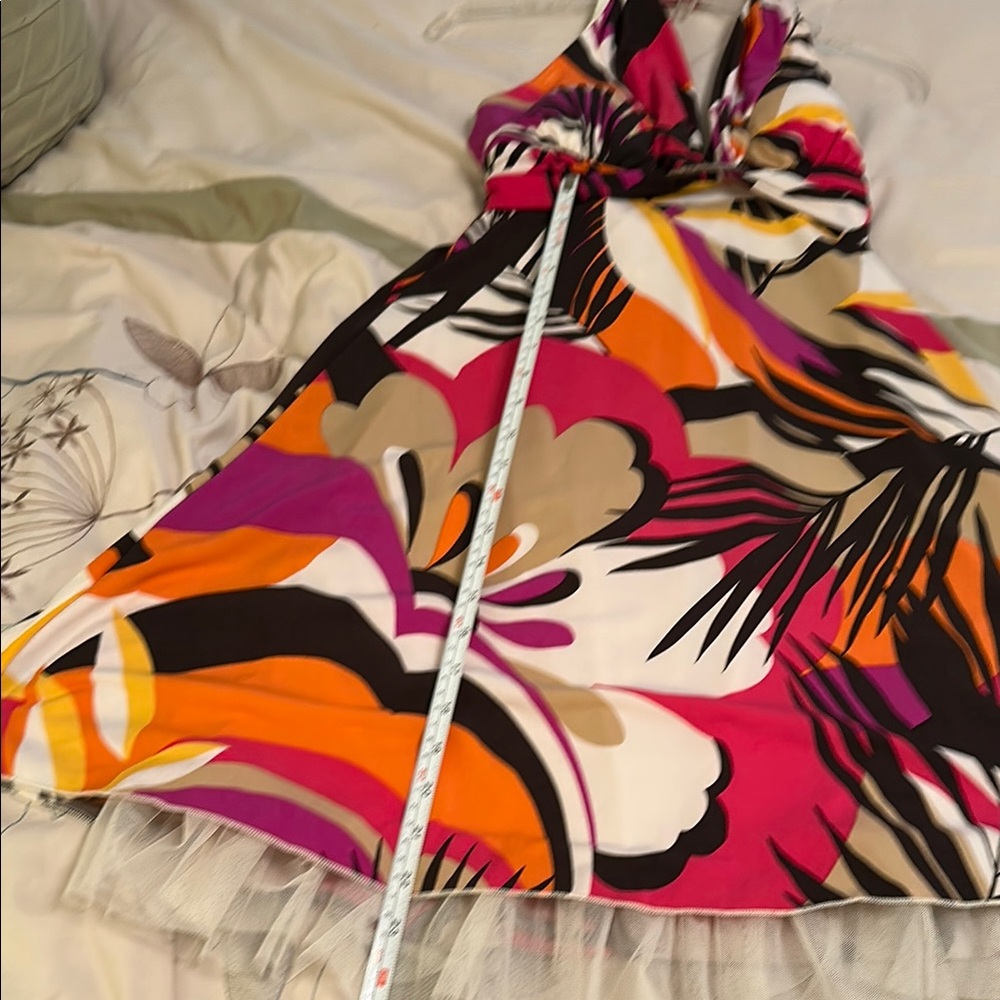 Vibrant Halter mini Dress with Floral Print - Picture 2 of 8